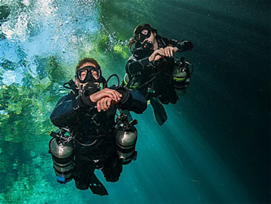 SDI / TDI Sidemount Diver Course