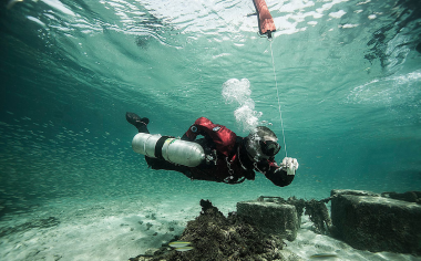 SDI Dry Suit Diver Course 